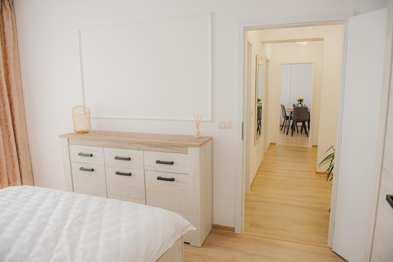 Modern Apartment In Тимишоара Экстерьер фото