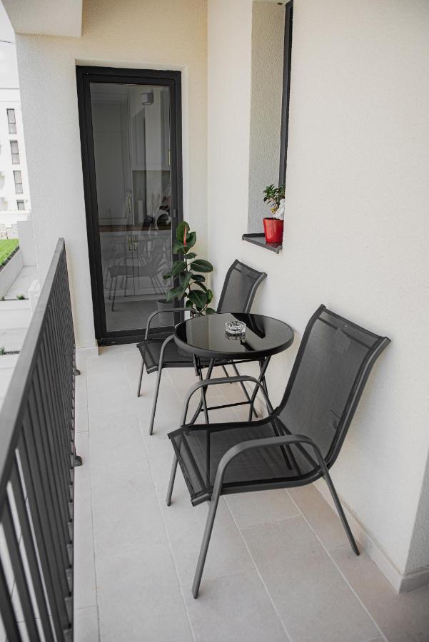 Modern Apartment In Тимишоара Экстерьер фото