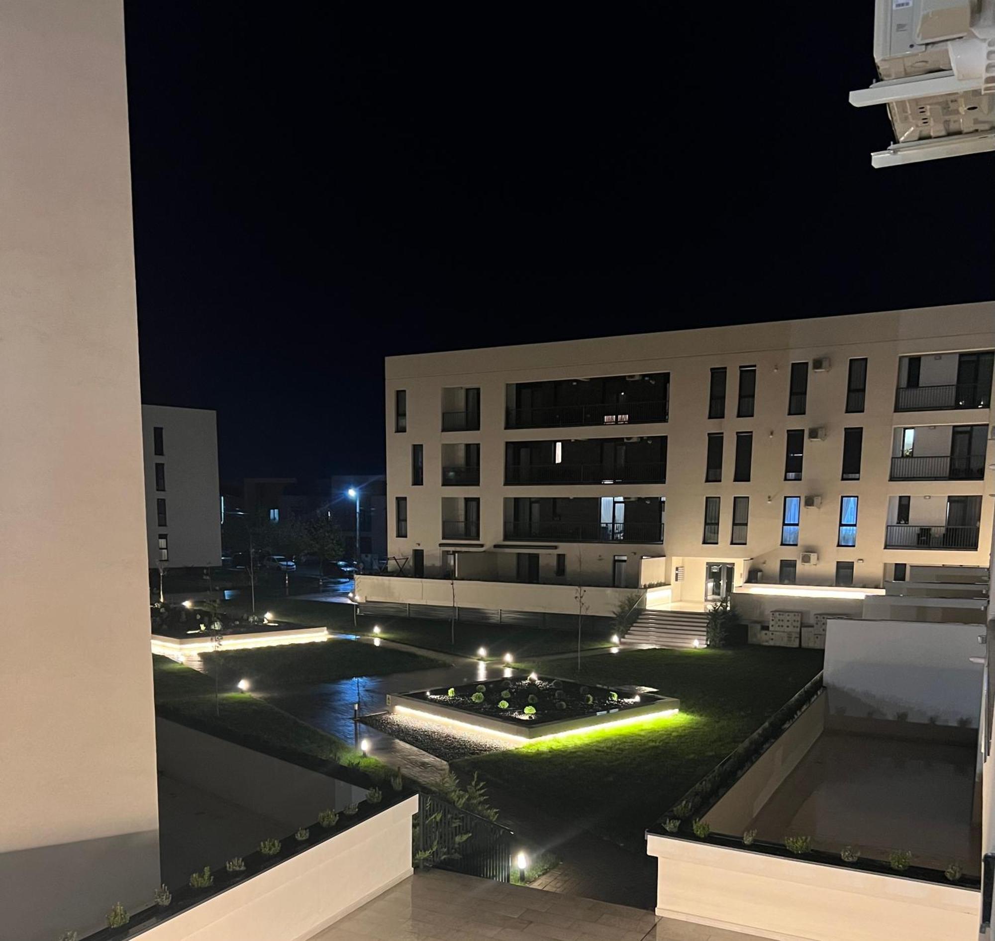Modern Apartment In Тимишоара Экстерьер фото