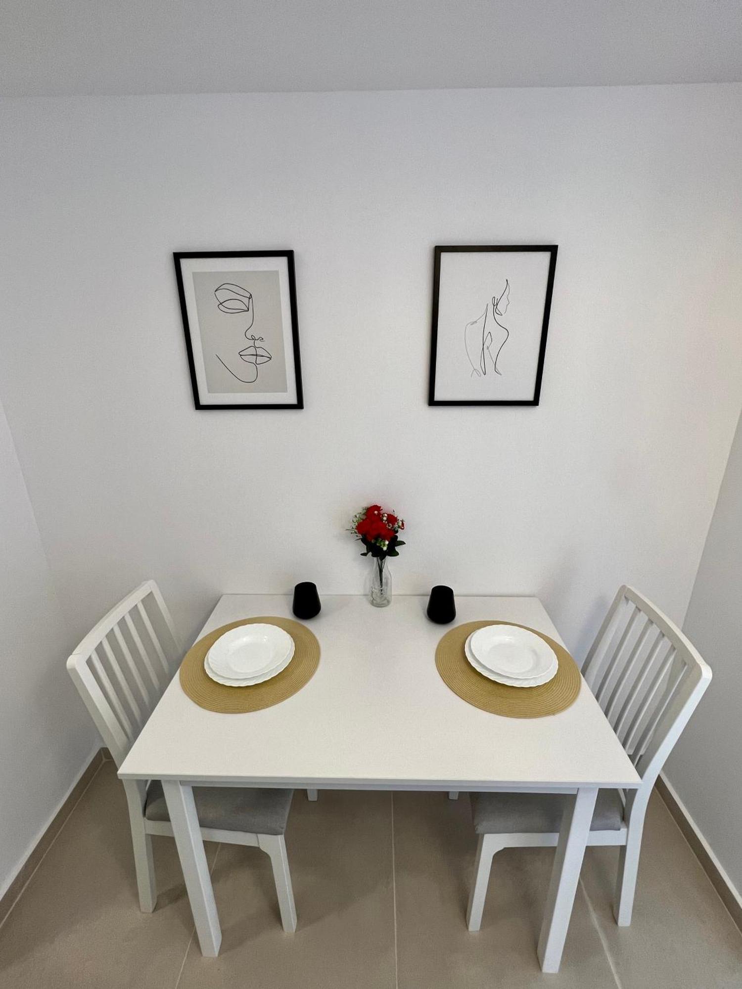 Modern Apartment In Тимишоара Экстерьер фото