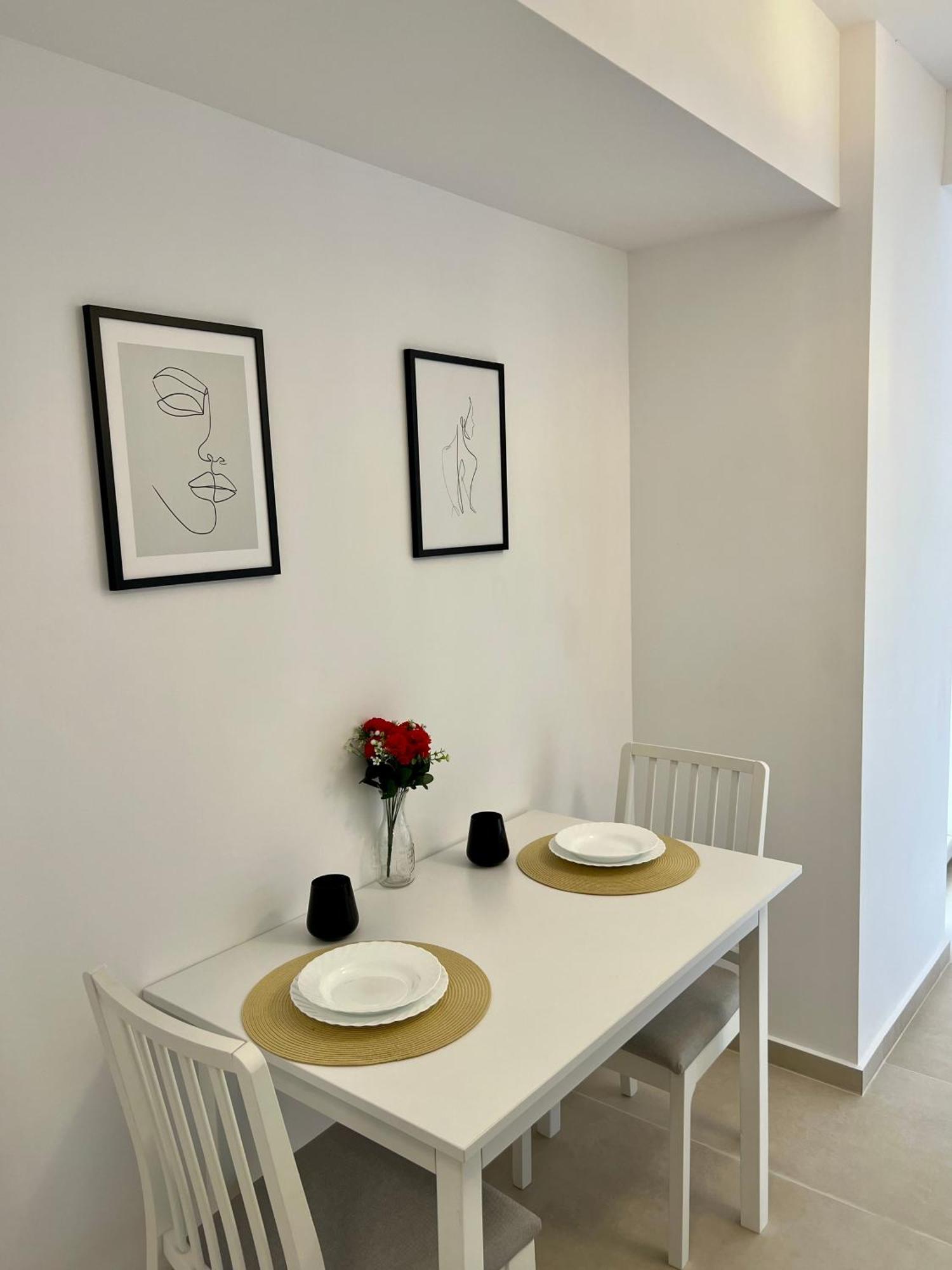 Modern Apartment In Тимишоара Экстерьер фото